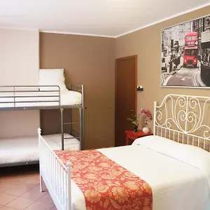  Konukevi Alexander İtalya
